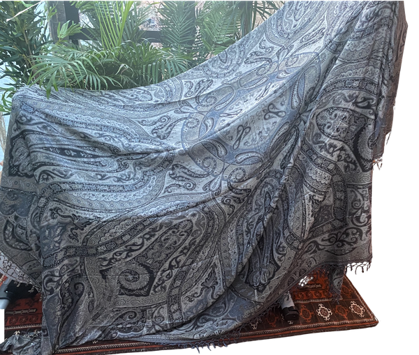 Double-sided Cashmere bedspread or throw in black-silver paisley, handwoven