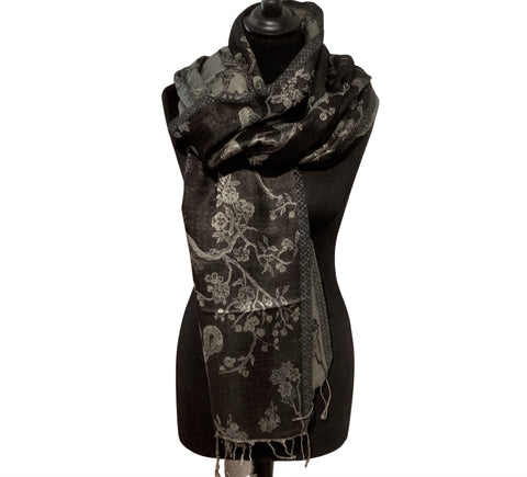Cashmere and silk pashmina, handwoven in black and silver, reversible