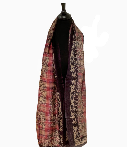Pure Vicuña in oriental Tabriz design pink and navy, unisex